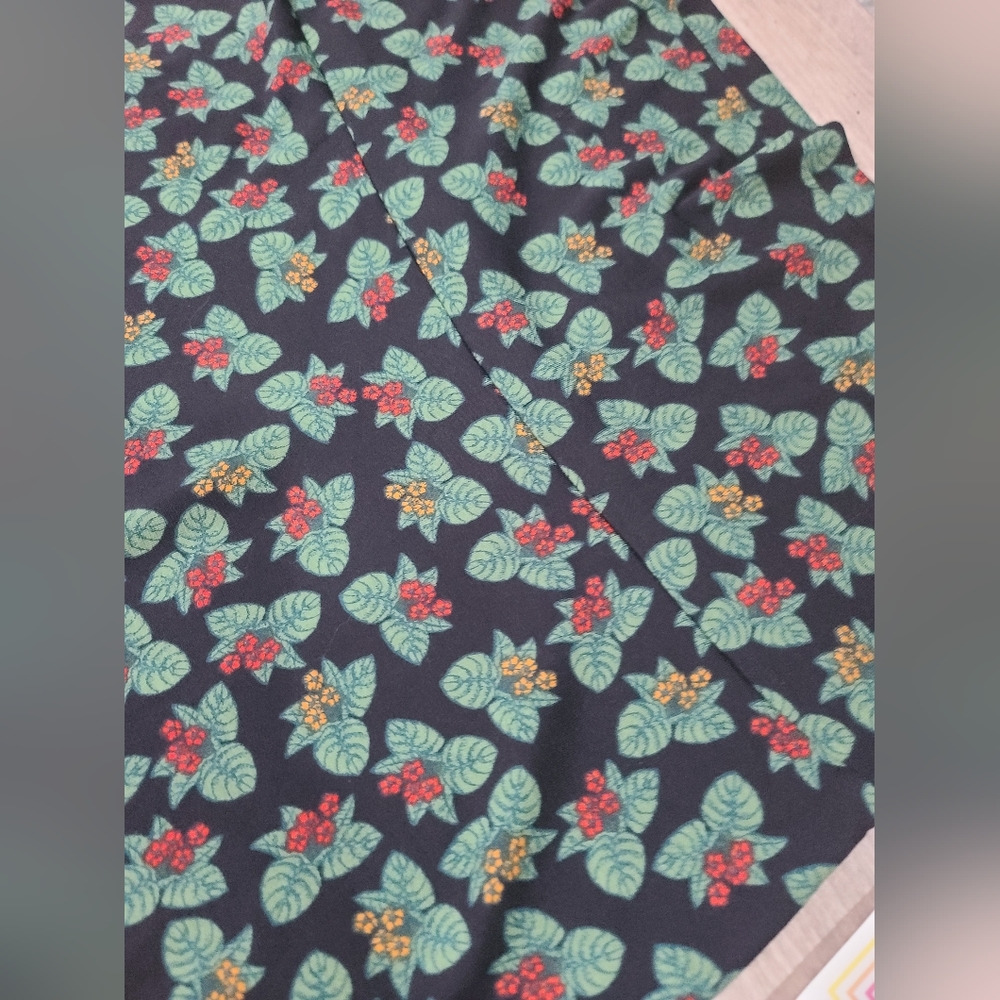 LuLaRoe Green Leaf Flower Print Soft Stretchy Maxi Skirt Size 2XL - Picture 5 of 8
